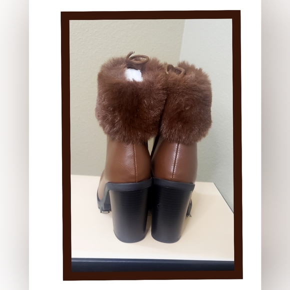 NWB Brown Lace up Boots 👢...size 6 - Picture 3 of 3